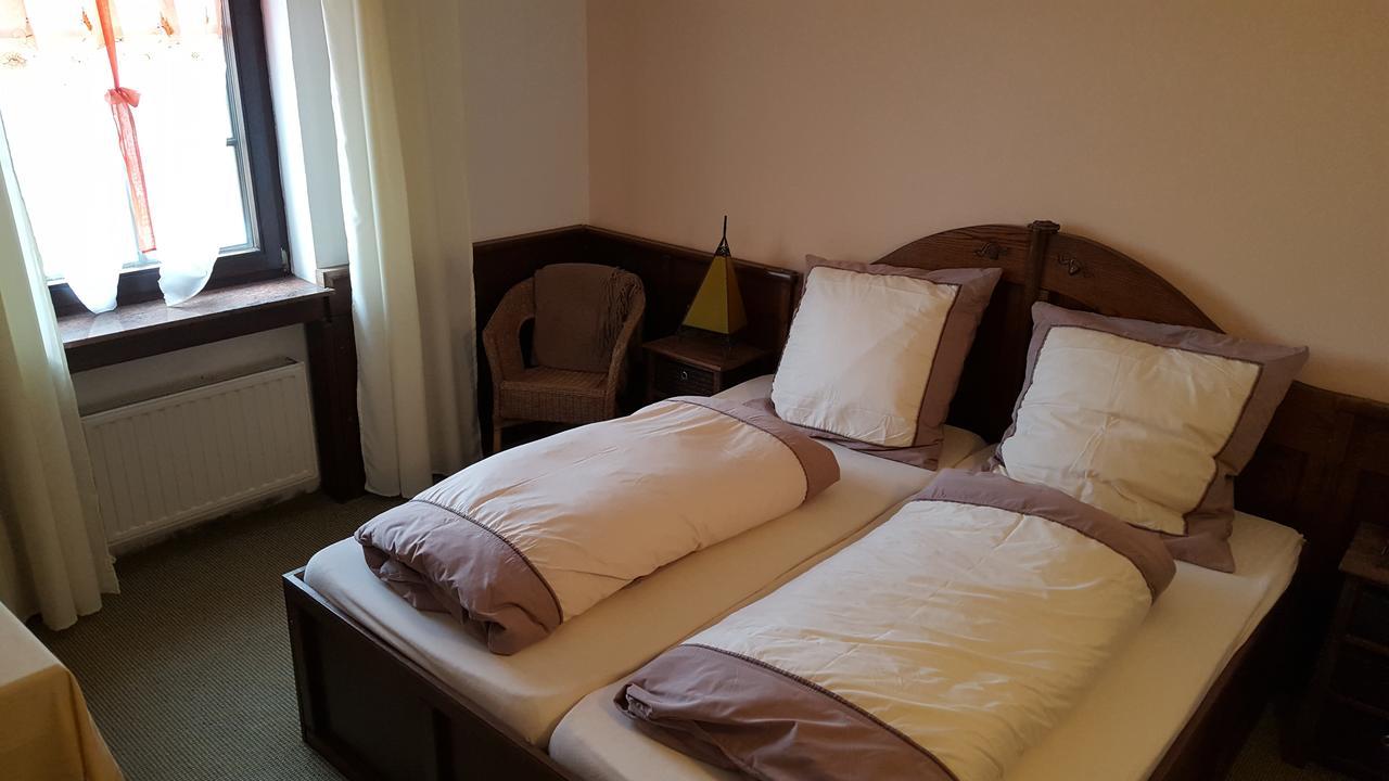Landhotel Zum Doppeldecker Кирхен Экстерьер фото
