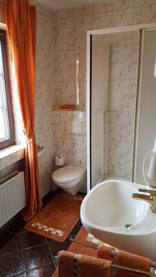 Landhotel Zum Doppeldecker Кирхен Экстерьер фото