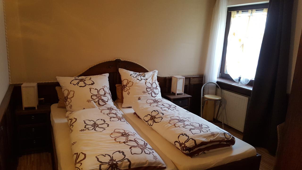 Landhotel Zum Doppeldecker Кирхен Экстерьер фото