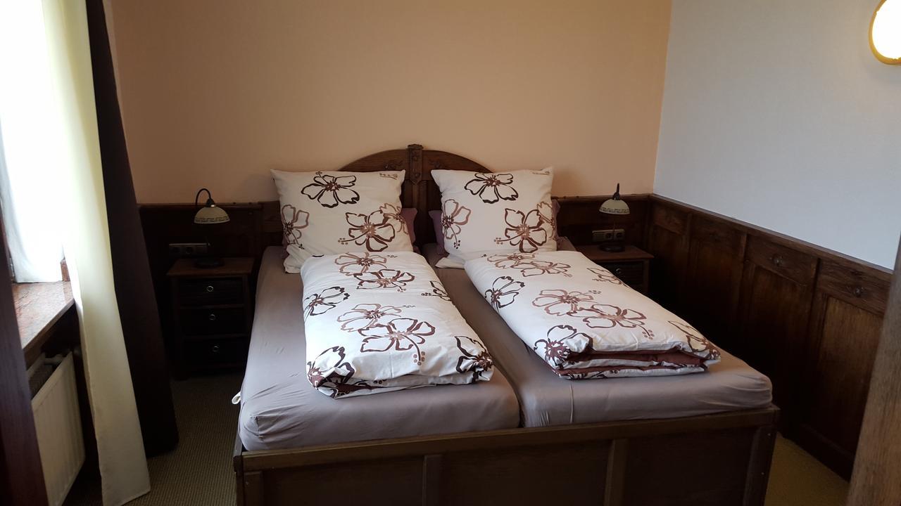 Landhotel Zum Doppeldecker Кирхен Экстерьер фото
