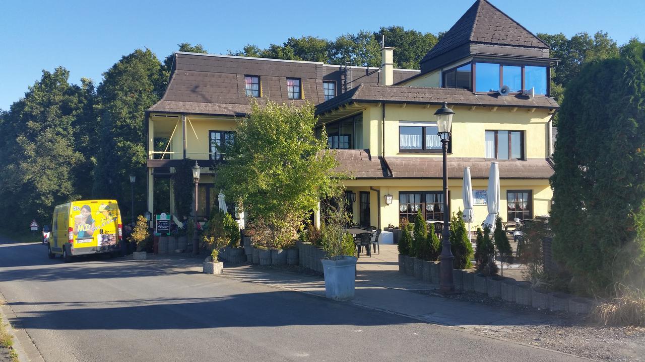 Landhotel Zum Doppeldecker Кирхен Экстерьер фото